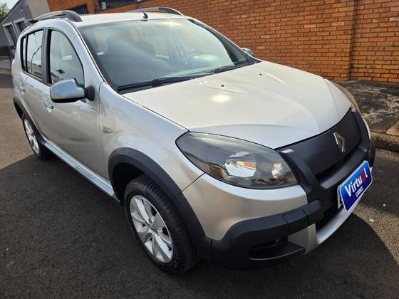 RENAULT SANDERO 1.6 STEPWAY 16V FLEX 4P MANUAL RENAULT SANDERO 1.6 STEPWAY 16V FLEX 4P MANUAL